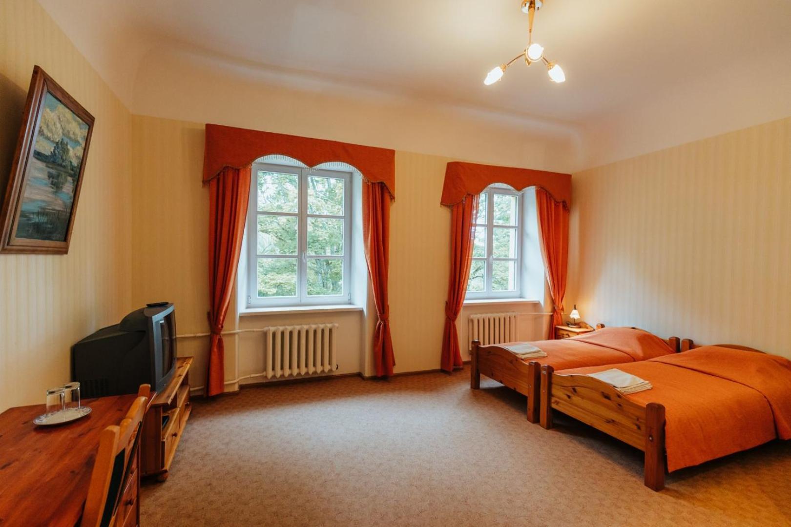 Nauksenu Muiza Hotel Naukseni Ngoại thất bức ảnh